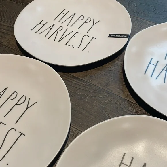 Rae Dunn melamine dinner plates - Picture 3 of 5